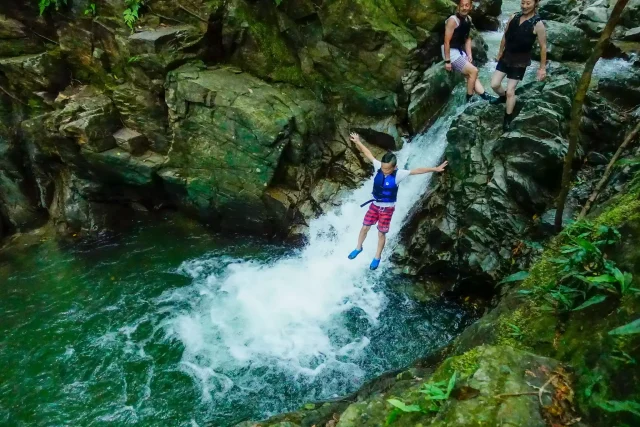 やんばる トレッキング リバートレッキング
