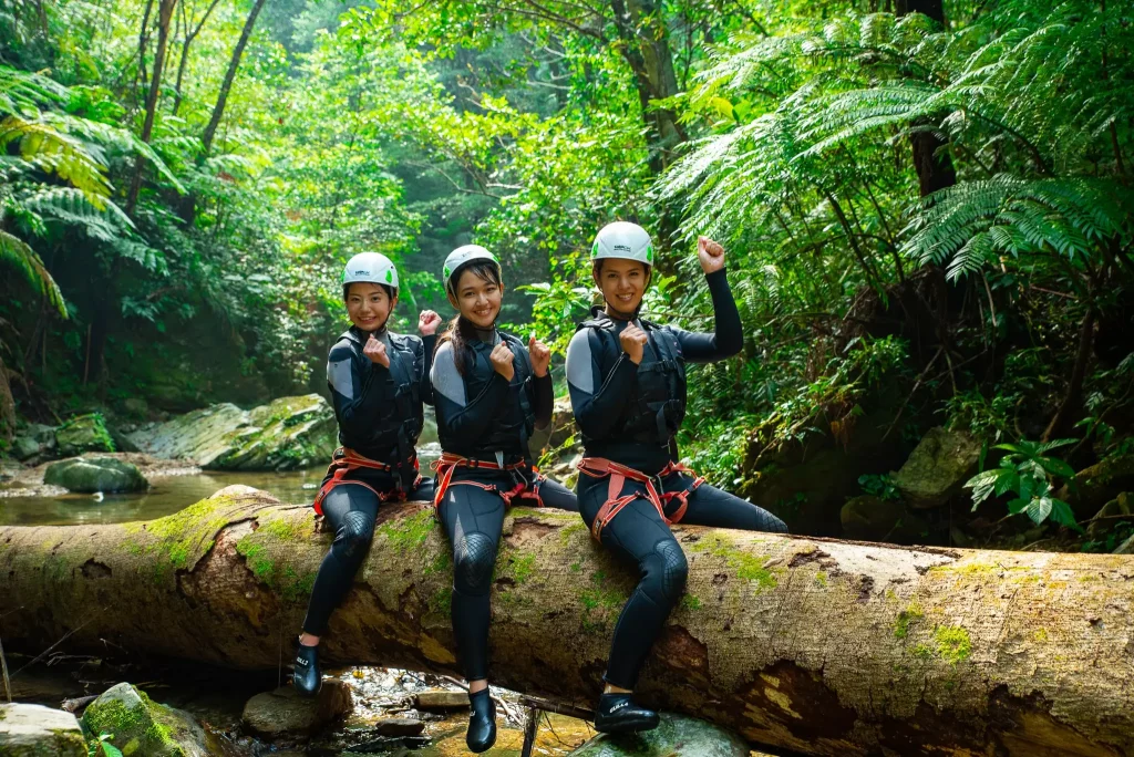 やんばる　キャニオニング　渓流