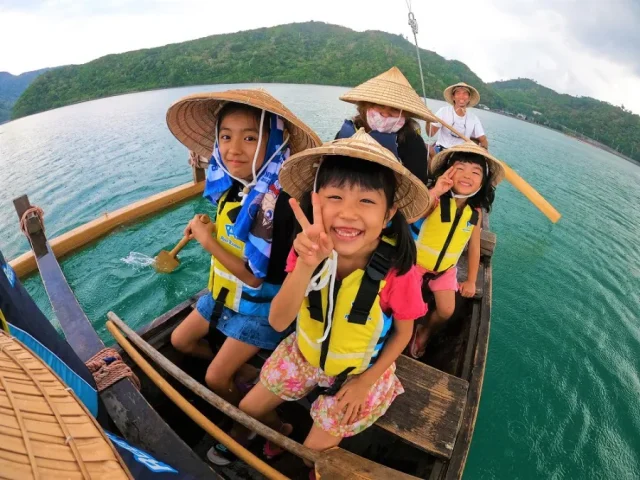 やんばる　サバニ　帆かけサバニ