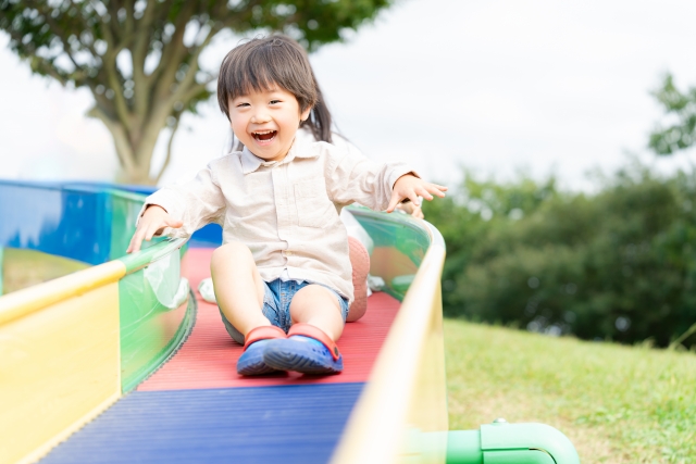 沖縄　やんばる　観光　子供　滑り台　テーマパーク