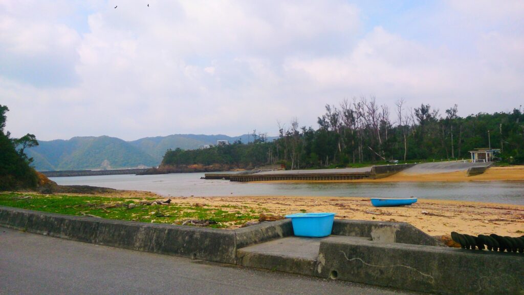 慶佐次川