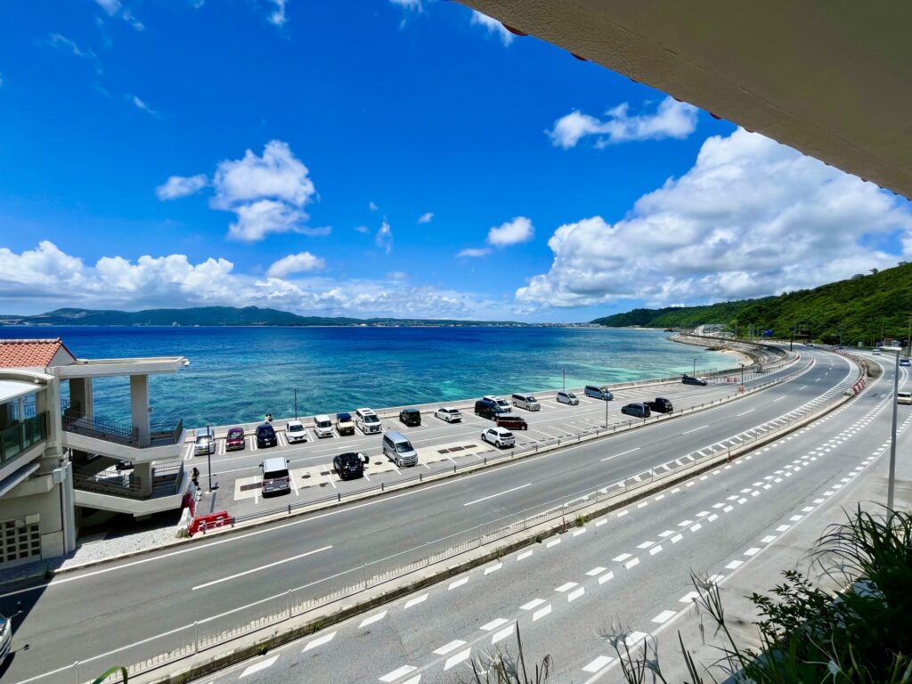 道の駅許田から見える海の景色