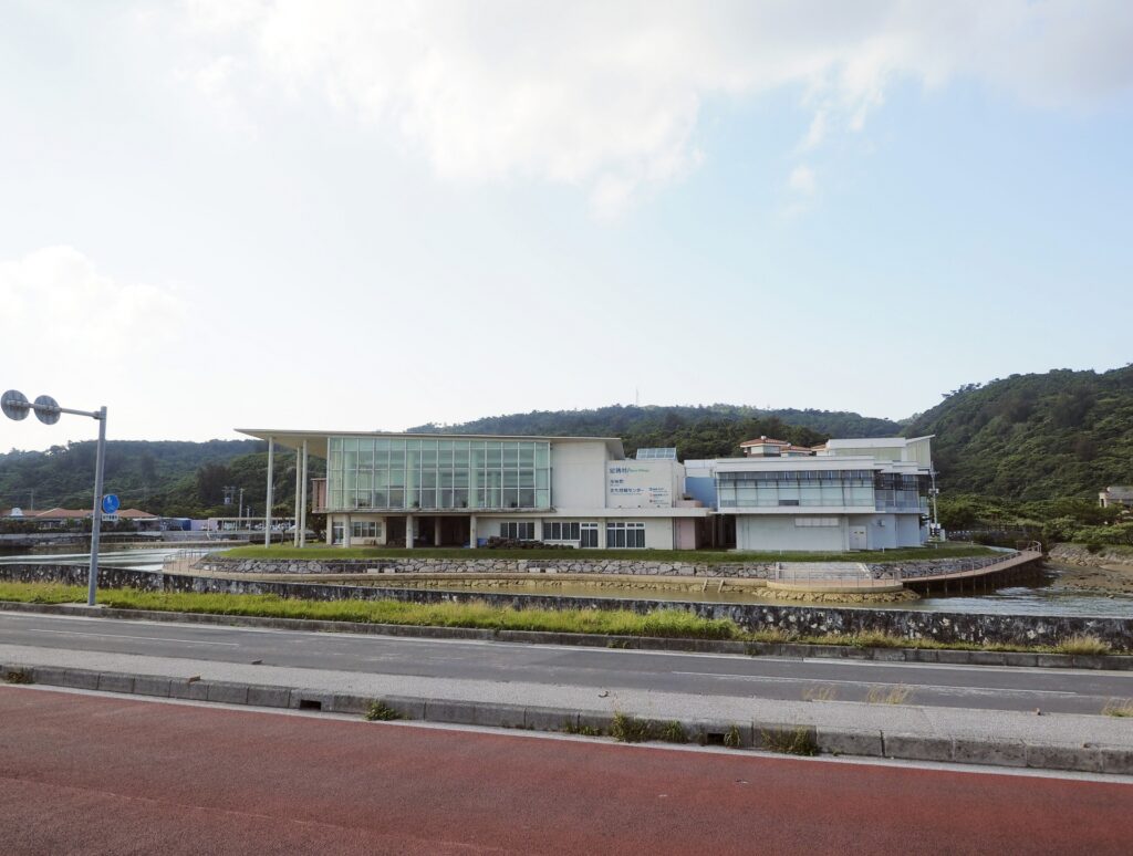 おんなの駅なかゆくい市場