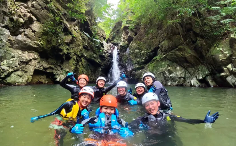 リバートレッキング シャワークライミング キャニオニング