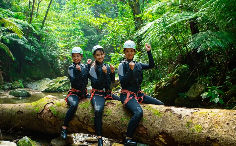 やんばる　キャニオニング　渓流